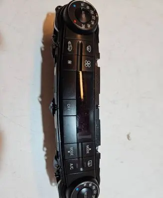 Mercedes-Benz E W211 Climate control unit 2118302090 00011707