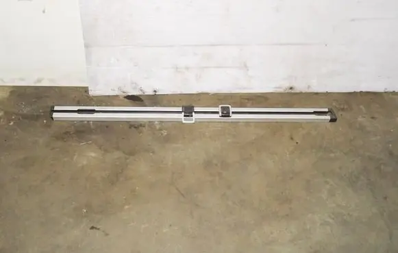 Toyota Avensis T270 Other trunk/boot trim element 5840005010
