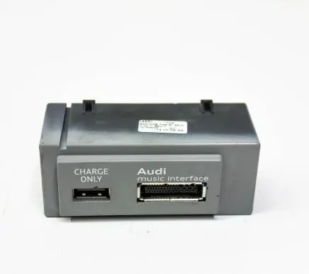 Audi A3 S3 8V AUX in-socket connector 5Q0035736A 8V0035736B