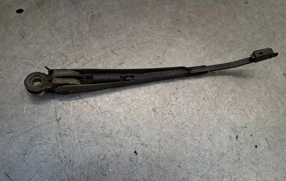 Mercedes-Benz C W203 Rear wiper blade arm A2038201544