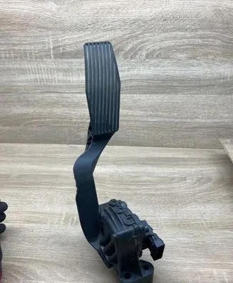 Opel Zafira A Accelerator throttle pedal 9202341