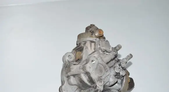 BMW 7 G11 G12 Fuel injection high pressure pump 8597649 13518597649 13518571555