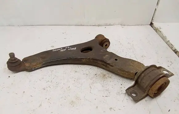 Ford Focus Front lower control arm/wishbone