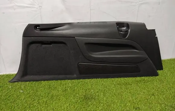 Audi Q7 4L Trunk/boot side trim panel 4L0863879