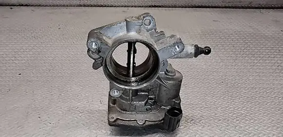 Opel Insignia A Throttle valve 55564164