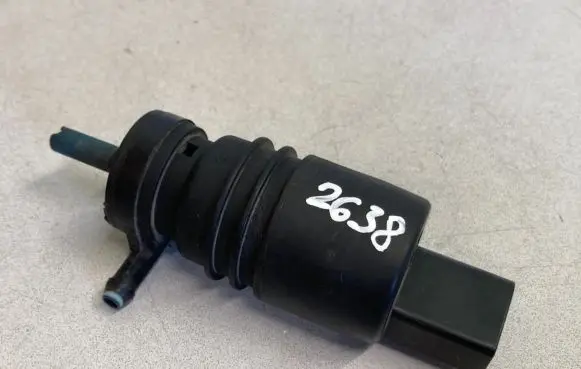 BMW X5 E53 Windscreen/windshield washer pump