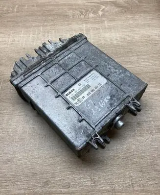 Volkswagen Golf III Engine control unit/module ECU 028906021GG 0281001649