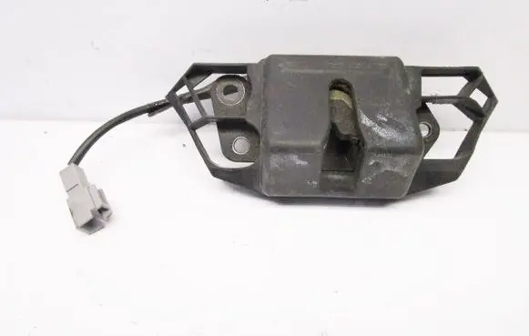 Toyota Camry Tailgate/trunk/boot lock/catch/latch