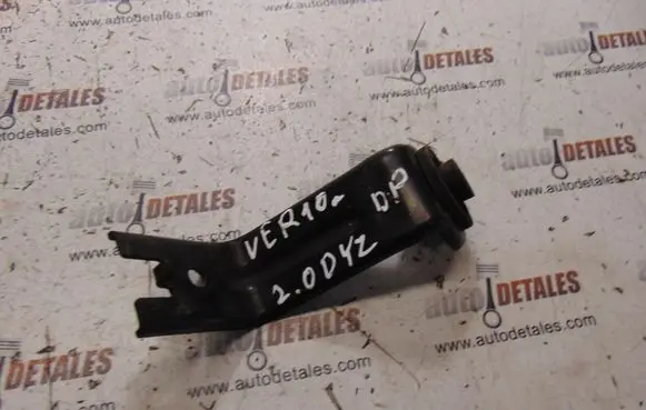 Toyota Verso Radiator mount bracket 165230R010