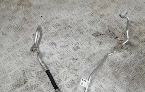 Air conditioning (A/C) pipe/hose