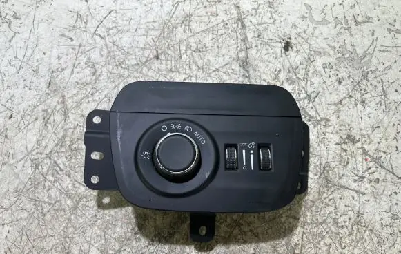 Jeep Grand Cherokee WL Light switch 120039346 P68410472AB