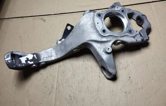 Honda Legend Front wheel hub spindle knuckle