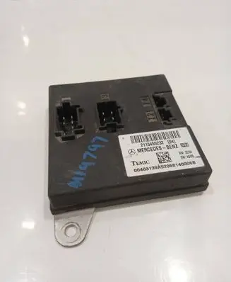 Mercedes-Benz E W211 Comfort/convenience module 2115455232 2043139A5