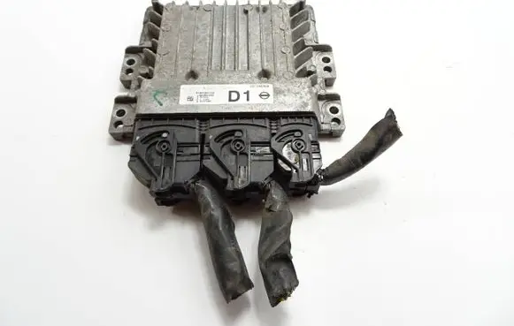 Nissan Qashqai Engine control unit/module 237104EA0B S180193103A 843075982