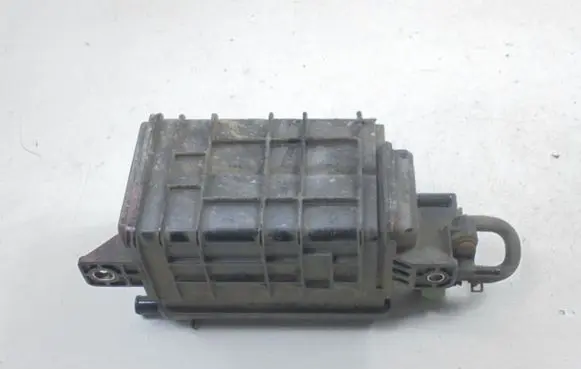 Active carbon filter fuel vapour canister