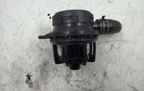 Audi A4 S4 B8 8K Oil breather separator 70343597