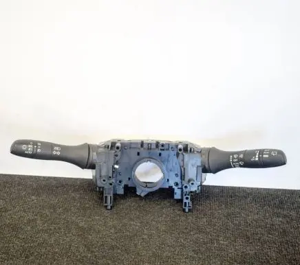 Nissan Qashqai Indicator stalk 15Z15SD1