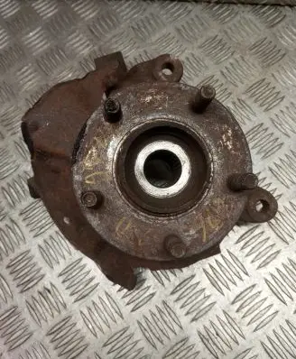 Mazda 626 Front wheel hub