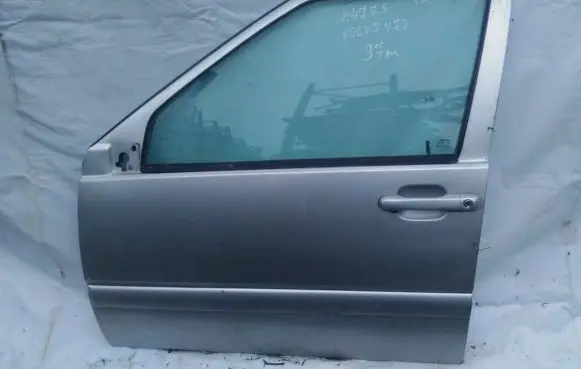 Volvo S70 V70 V70 XC Front door sidabrine
