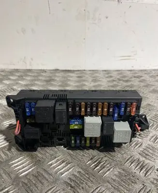 Mercedes-Benz E W211 Fuse module 2115457701