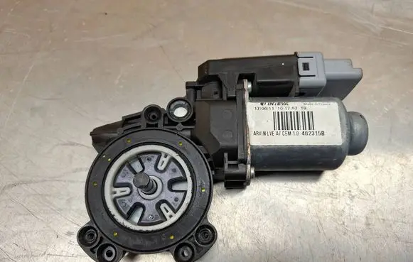 Peugeot 207 Front door window regulator motor 401786A9 440787F 402315B
