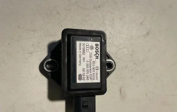 Audi A4 S4 B6 8E 8H ESP acceleration yaw rate sensor 8E0907637A