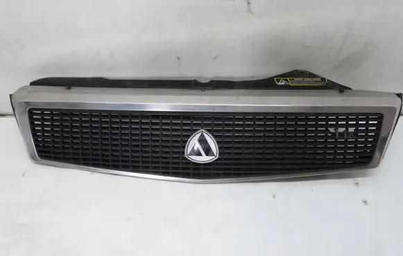 Lancia Y10 Front bumper upper radiator grill 7715955