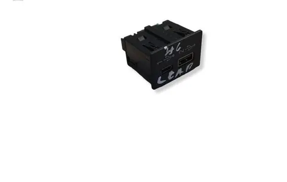 Nissan Leaf II (ZE1) USB socket connector 20201128 280236NK0A