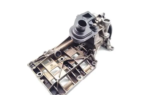 BMW 3 E90 E91 Oil pump 7798014