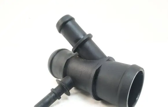 Land Rover Range Rover Sport L320 Engine coolant pipe/hose