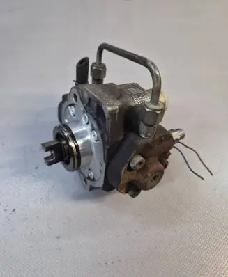 Toyota Avensis T250 Fuel injection high pressure pump 221000R010 HU2940000314