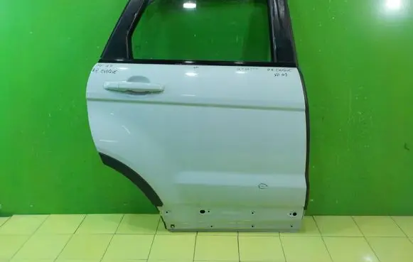 Land Rover Evoque I Rear door XP43