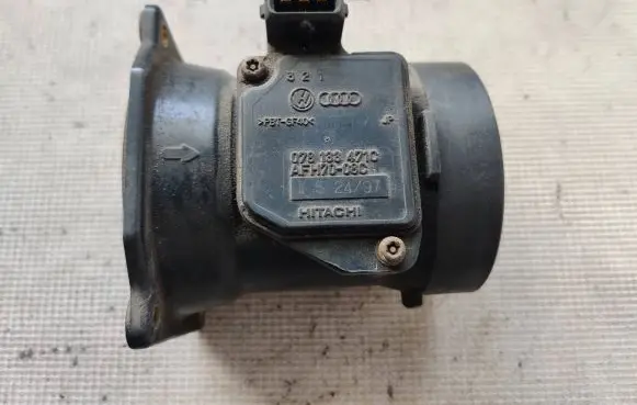 Audi A6 S6 C5 4B Mass air flow meter 078133471C AFH7008C