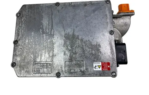 Volkswagen PASSAT B8 Voltage converter inverter 5QE915682AR