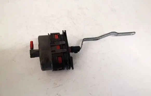 Mercedes-Benz E W210 Central locking vacuum pump 9061821272