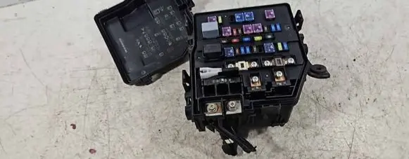 Honda CR-V Fuse box set 08SWYE01