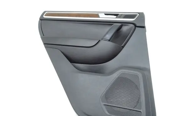 Volkswagen Touareg II Front door trim bar 7P6867211 7P6971693Q 7P6867211BG