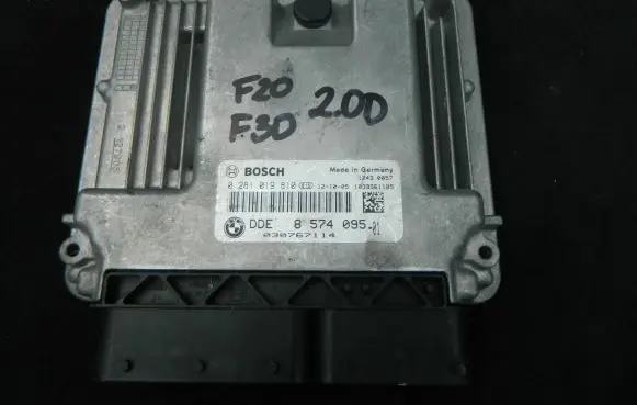 BMW 1 F20 F21 Engine control unit/module 8574095