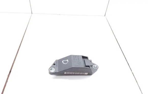Mercedes-Benz E W211 Airbag deployment crash/impact sensor A0018209326 25571179A4