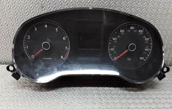 Volkswagen Jetta VI Speedometer (instrument cluster) 5C6920950D