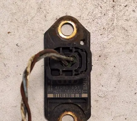Audi A6 S6 C6 4F Airbag deployment crash/impact sensor 4F0907651 180305