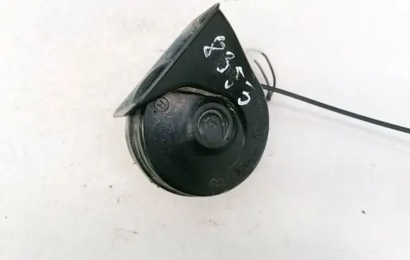 Land Rover Discovery 3 - LR3 Horn signal E30055306