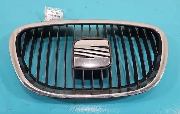 Seat Altea Front bumper upper radiator grill IMPRK1501792