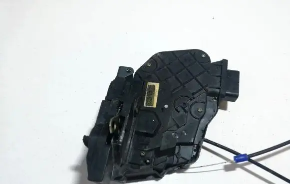 Mazda 5 Front door lock 240015003