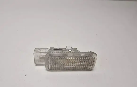 Audi Q7 4L Other interior light 8D0947415