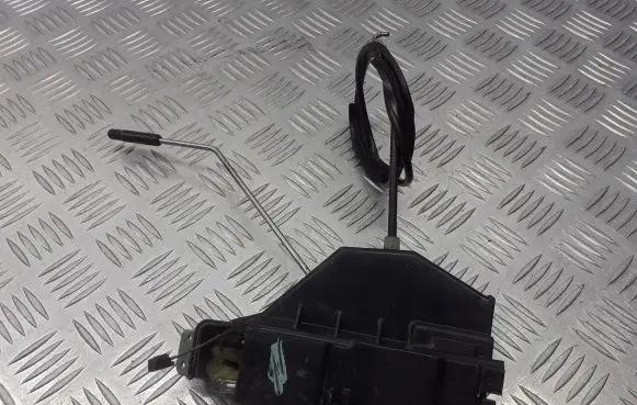 Volkswagen Fox Front door lock