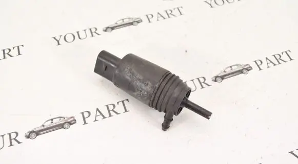 BMW 5 E39 Windscreen/windshield washer pump 8377612