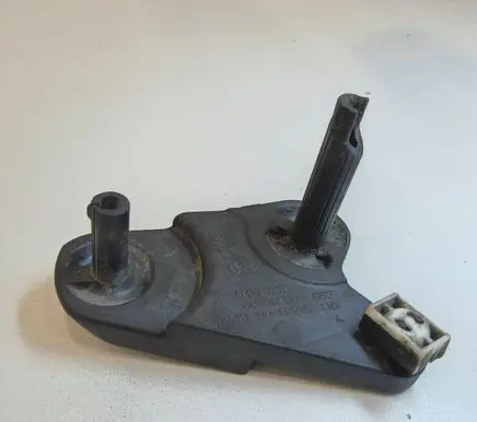 Volkswagen Golf VII Gear shift cable bracket 5Q0711202