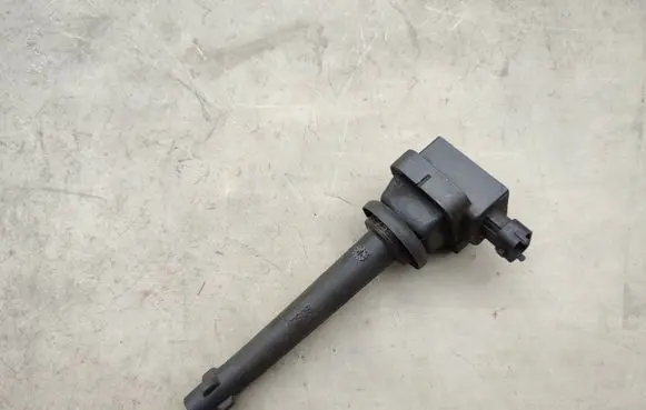Nissan Micra High voltage ignition coil 224481F700 0221504017