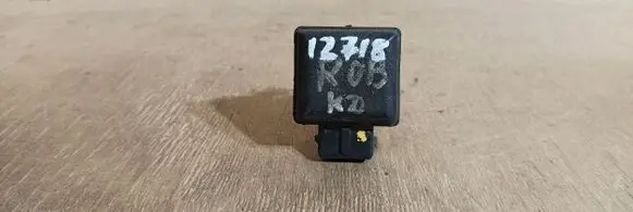 Peugeot 605 Coolant level sensor 73104402 VALEO